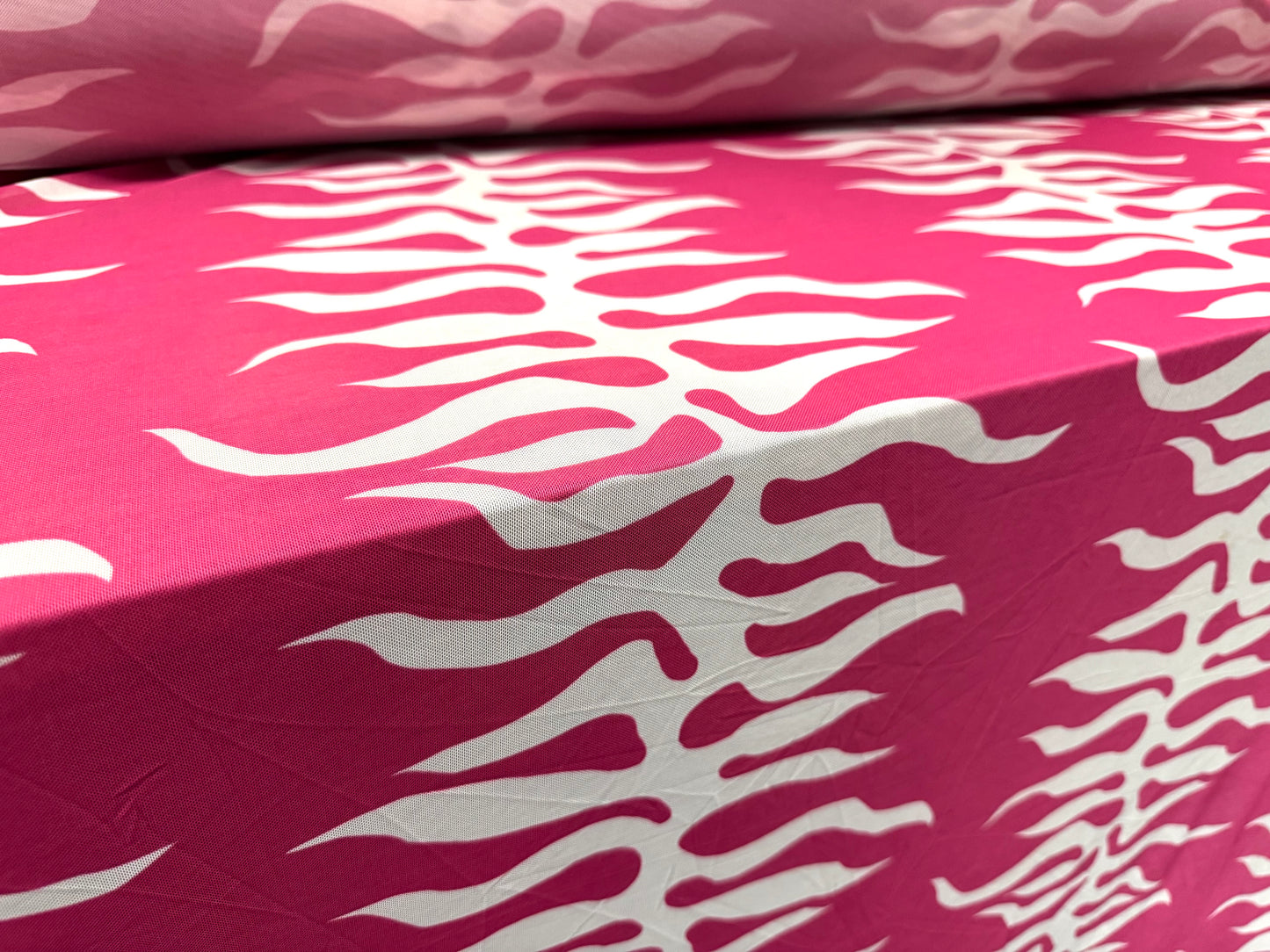 Power mesh net stretch spandex fabric, per metre - flame tattoo print - pink