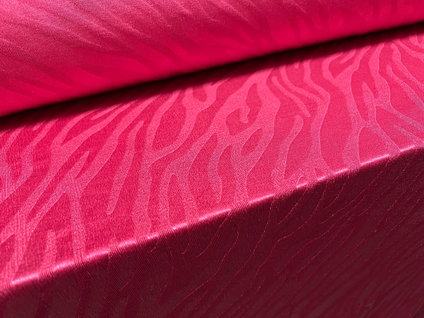 Slinky jersey Stretch spandex fabric, per metre - zebra animal jacquard - cerise pink