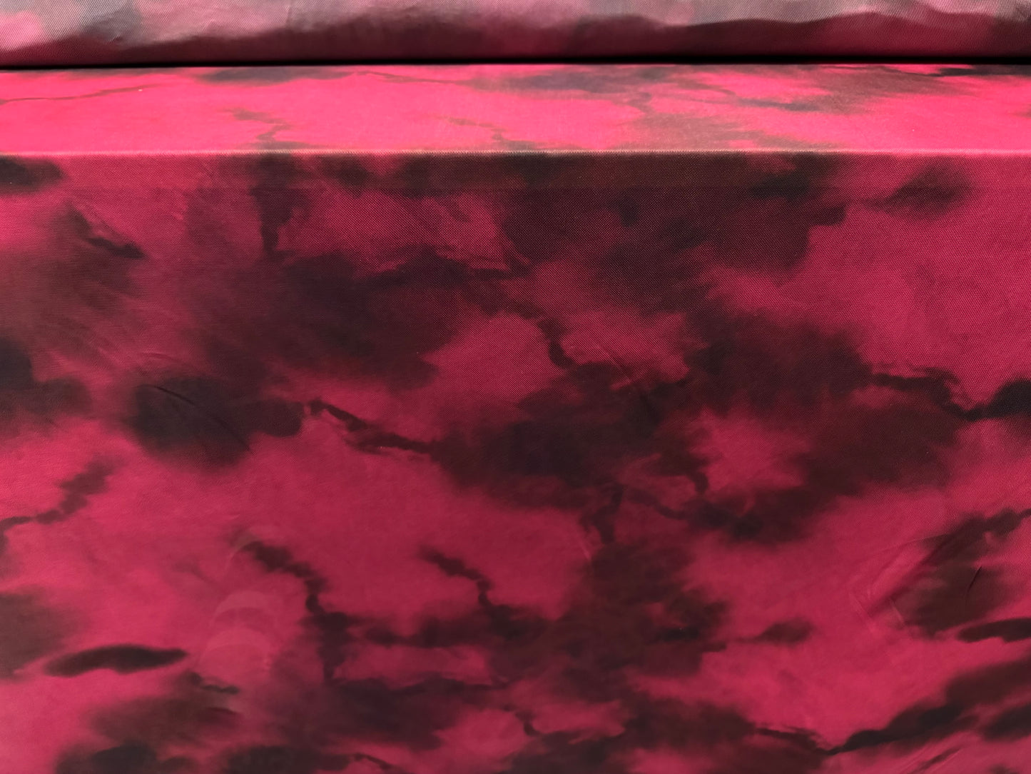 Power mesh net stretch spandex fabric, per metre - tie dye print - wine