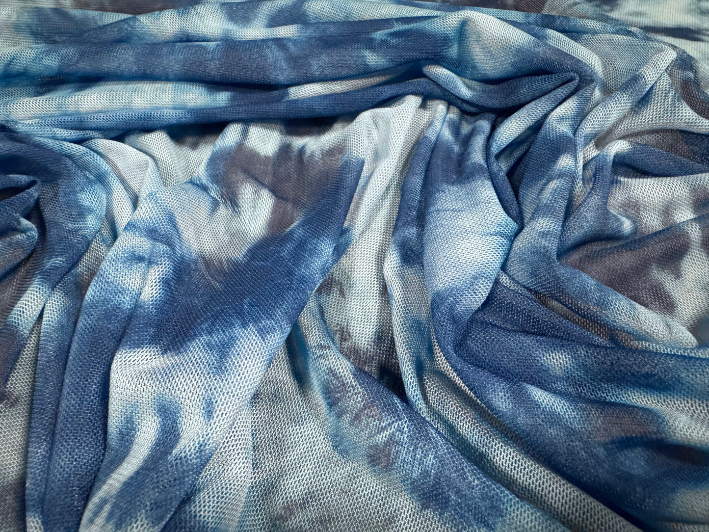 Power mesh net stretch spandex fabric, per metre - tie dye print - blue