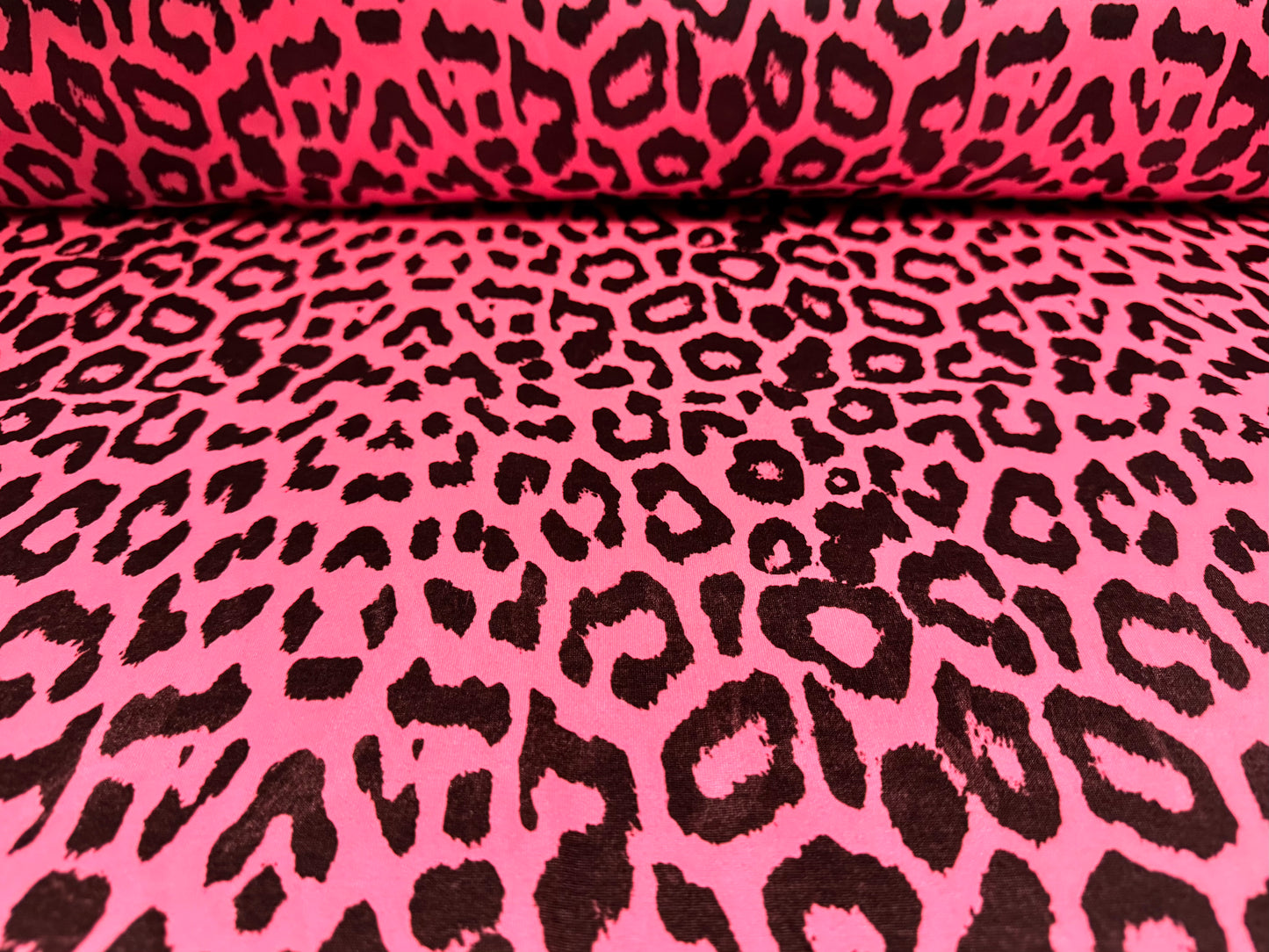 Ciré p.u. coated stretch single jersey fabric, per metre - cheetah animal print - hot pink