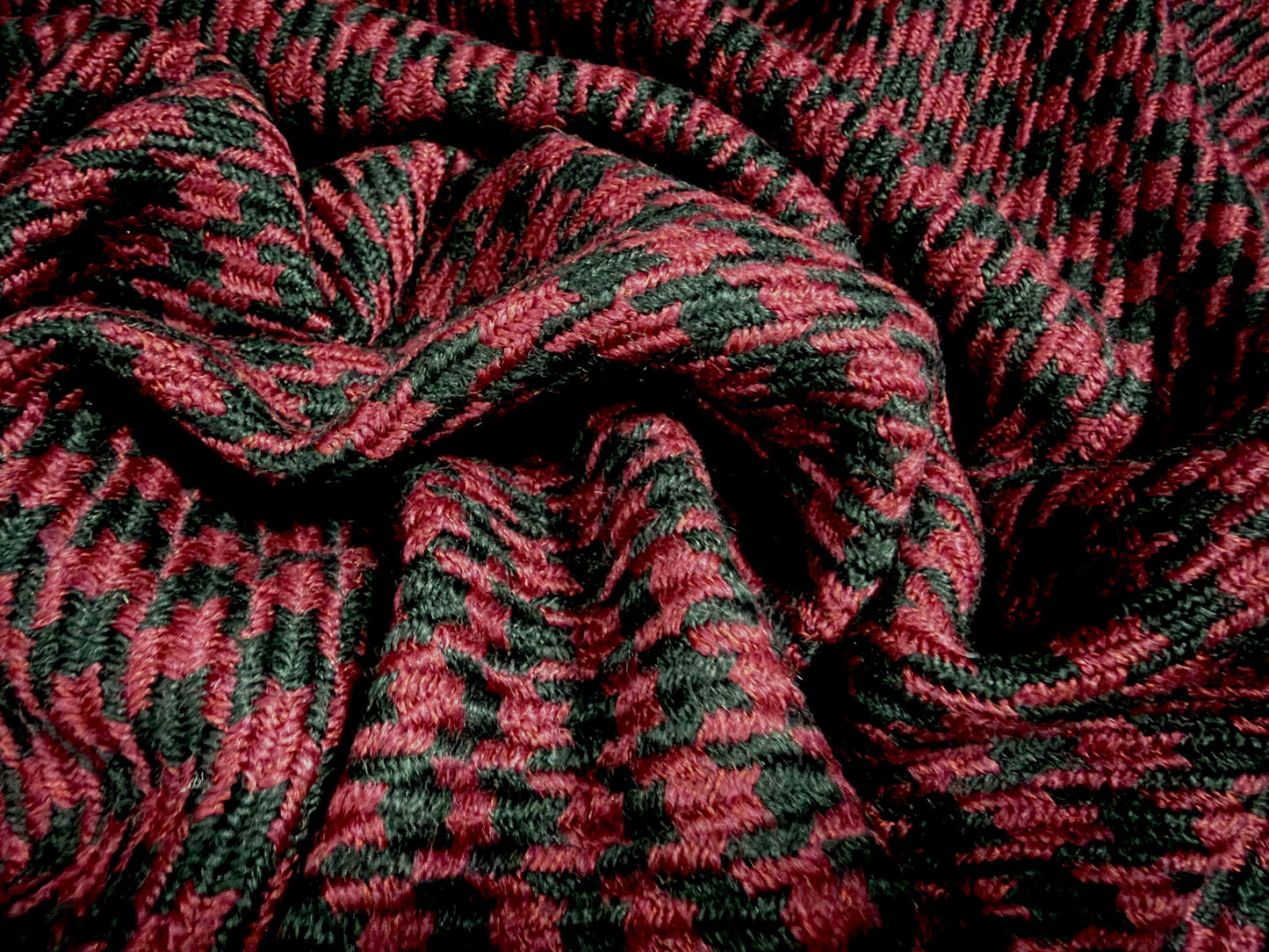 Heavyweight wool coat weight fabric, per metre - houndstooth jacquard - wine & black