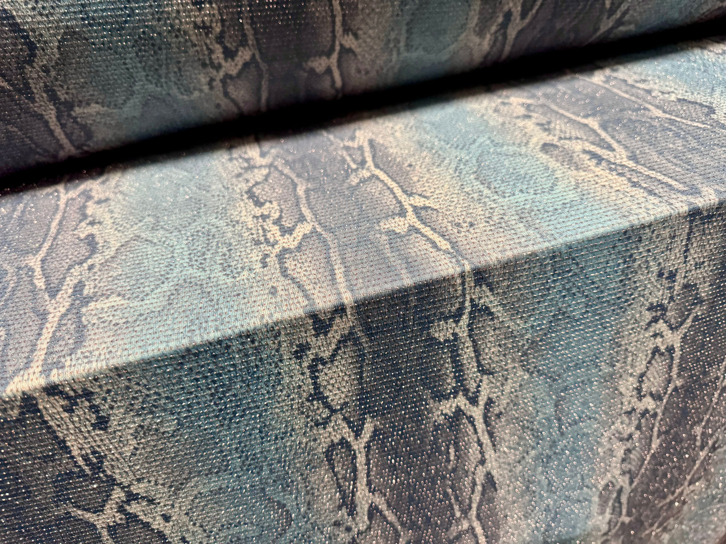 Metallic slinky spandex stretch jersey fabric with gold lurex, per metre - snakeskin animal print - blue grey
