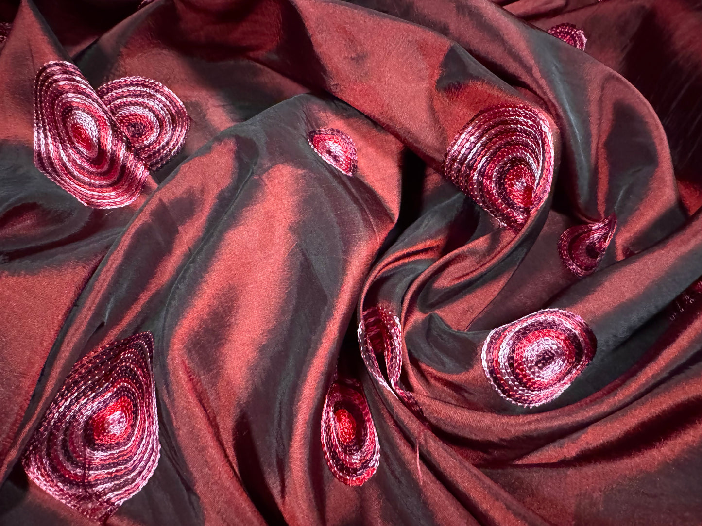 Taffeta faux silk fabric, per metre - embroidered concentric circles - wine