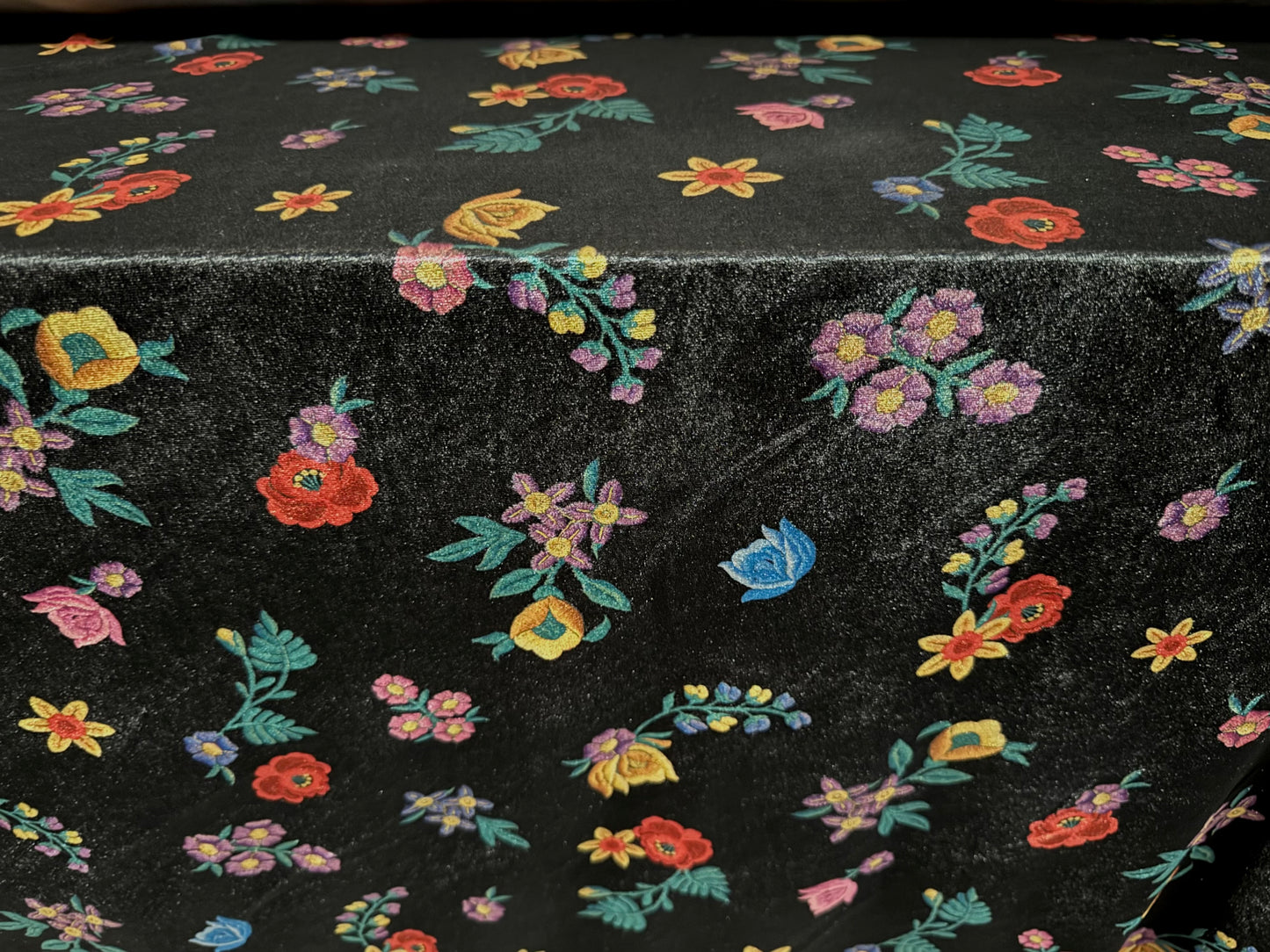 Spandex velvet stretch dress fabric, per mere - pretty flowers print - black
