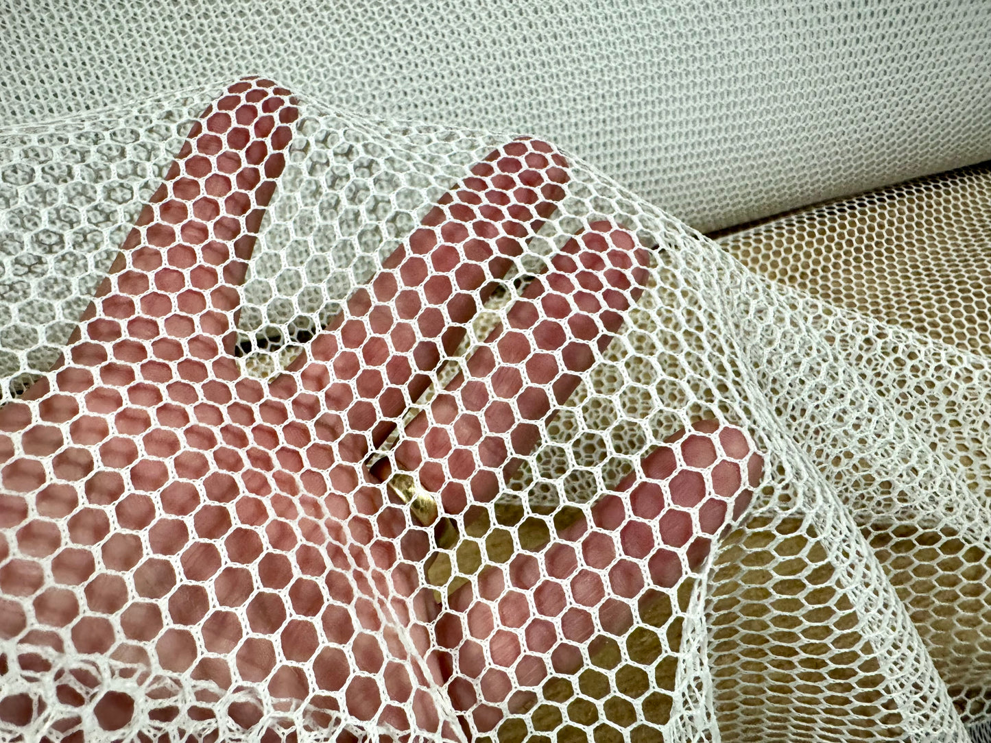 Fishnet mesh net fabric, per metre - hexagonal - white