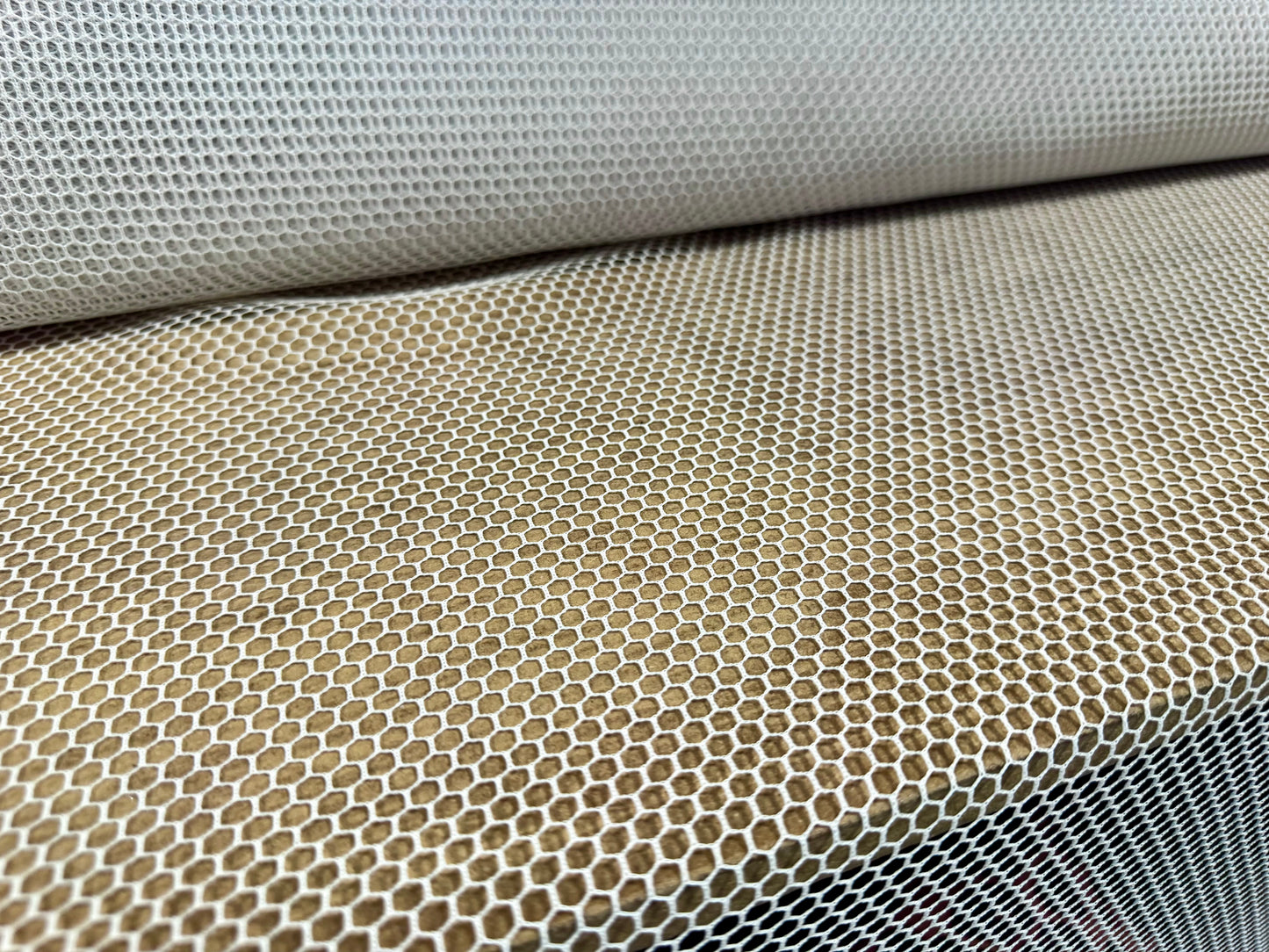 Fishnet mesh net fabric, per metre - hexagonal - white