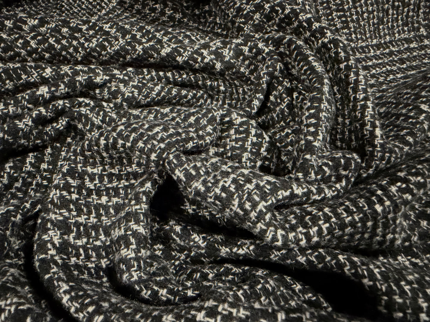 Heavyweight wool mouflon fabric, per metre - houndstooth check - black & grey