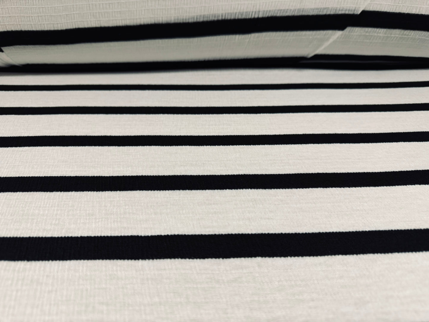Stretch crinkle jersey fashion fabric, per metre - stripe - white & black