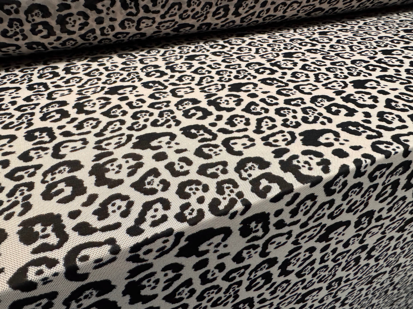 Power mesh net stretch spandex fabric, per metre - leopard animal print - pearl