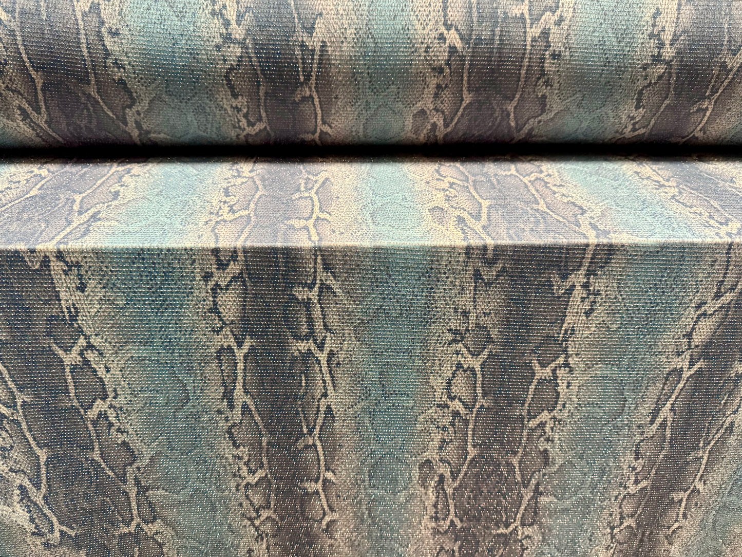 Metallic slinky spandex stretch jersey fabric with gold lurex, per metre - snakeskin animal print - blue grey