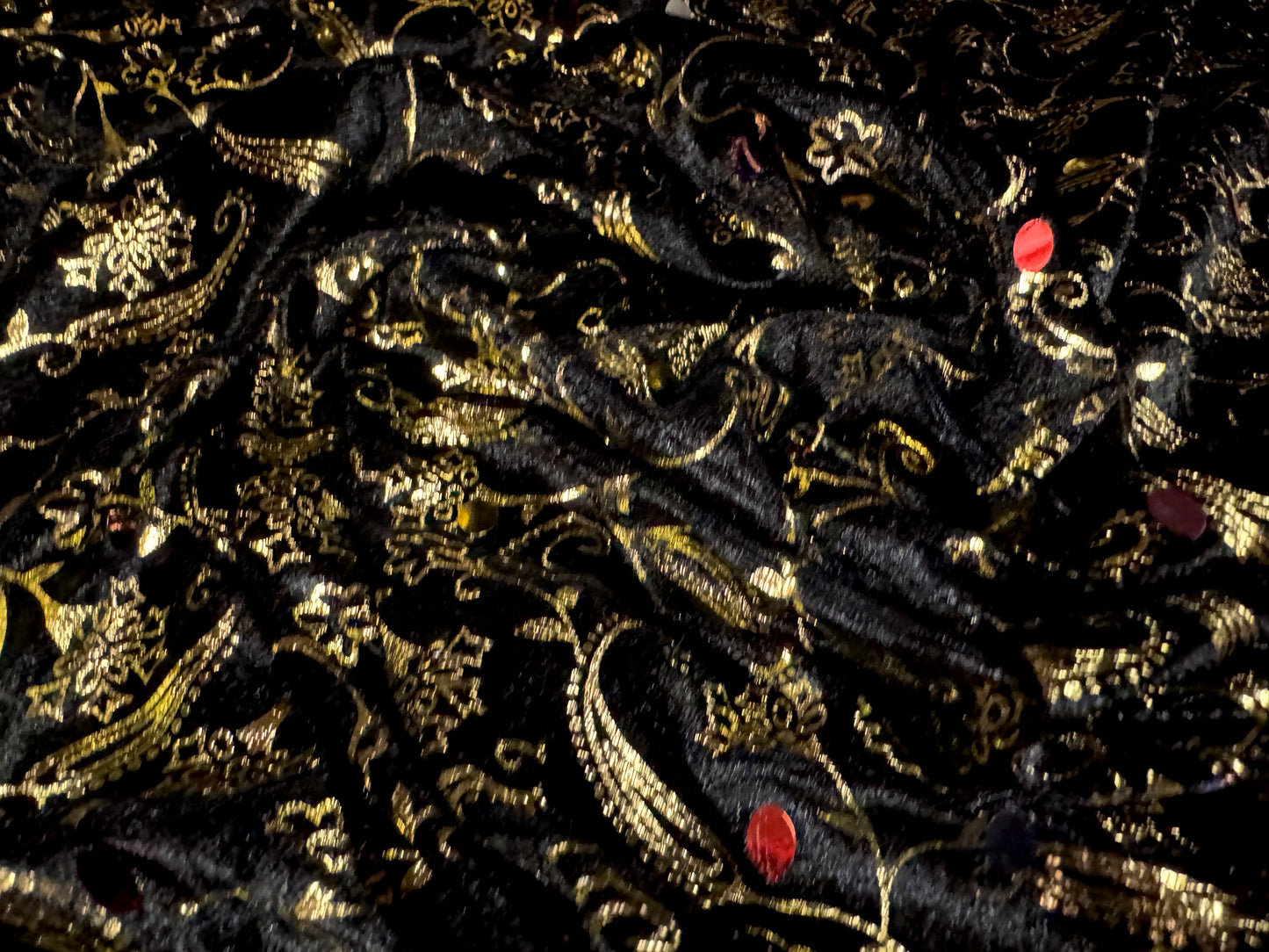 Metallic panné velour fabric with paisley print & sequins, per metre - black & gold