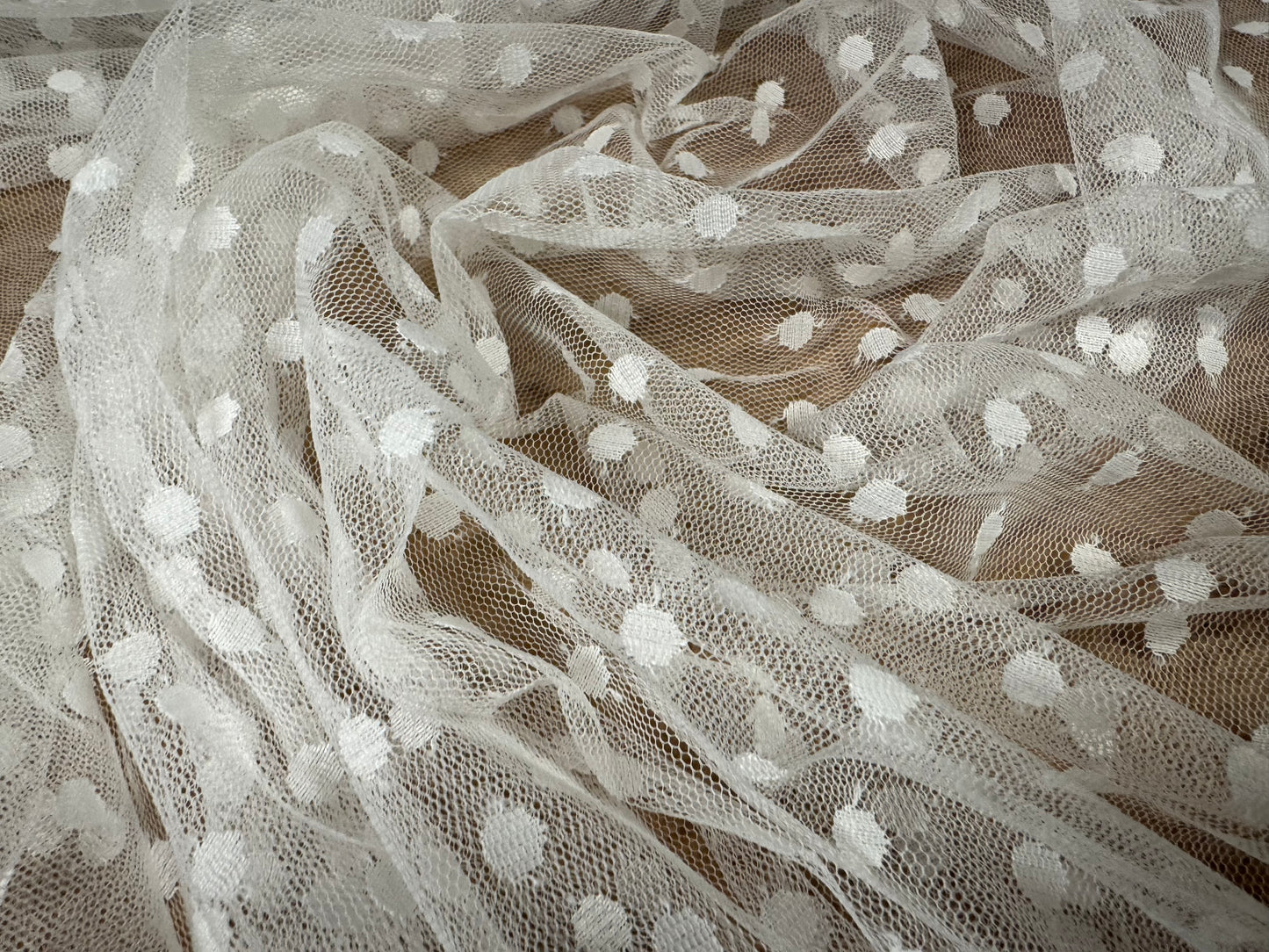 Fine lightweight mesh net fabric, per metre - dobby spot - white