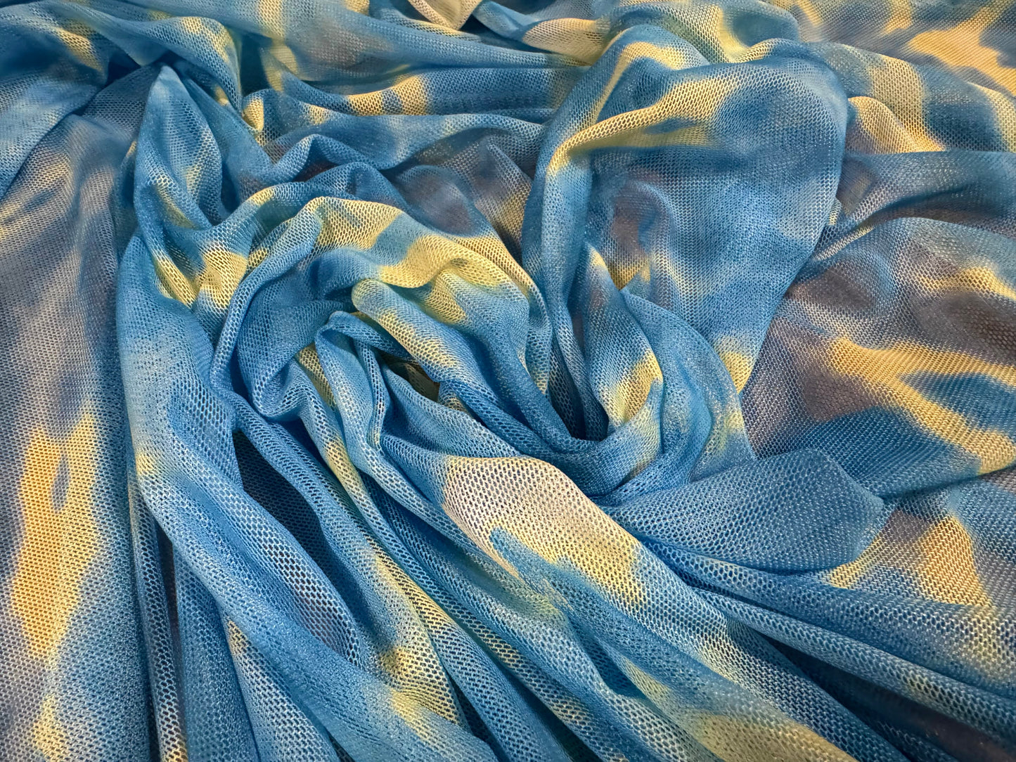 Power mesh net stretch spandex fabric, per metre - tie dye splash print - blue & lemon