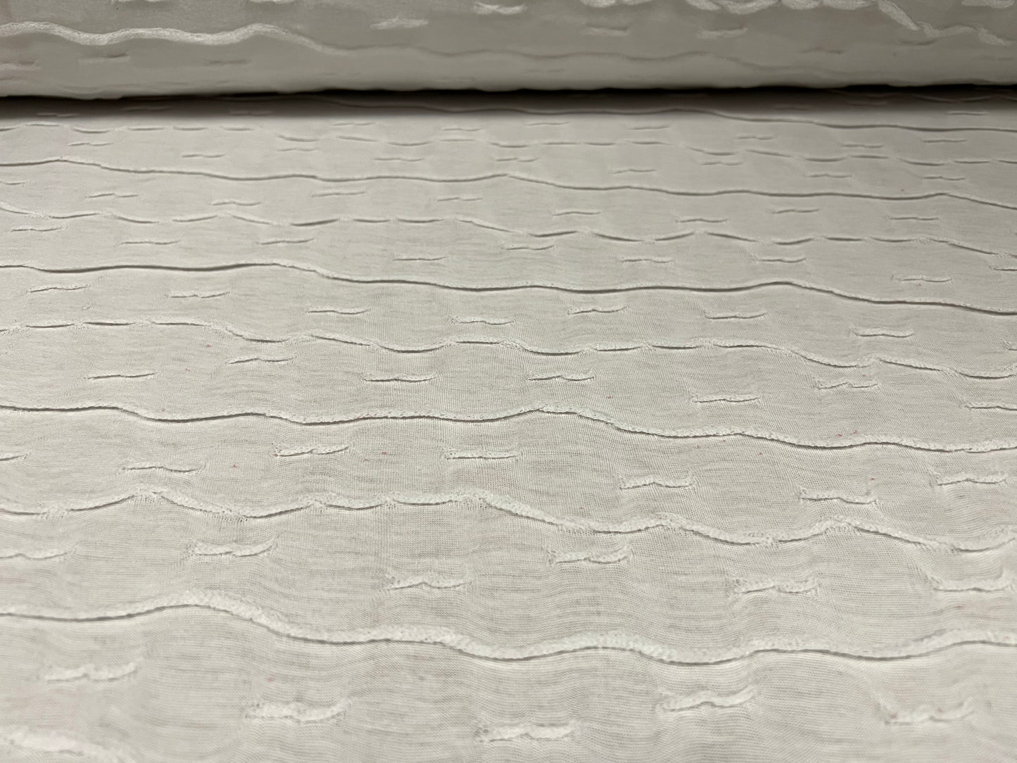 Single jersey jacquard fabric, per metre - broken wave - ivory