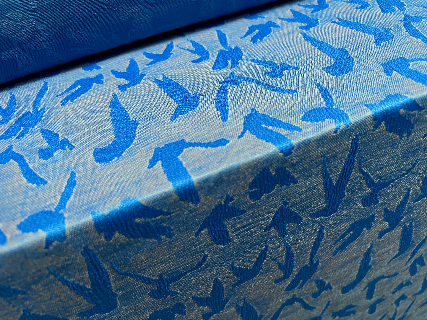 Jacquard single jersey stretch spandex fabric, per metre - swallows jacquard - blue