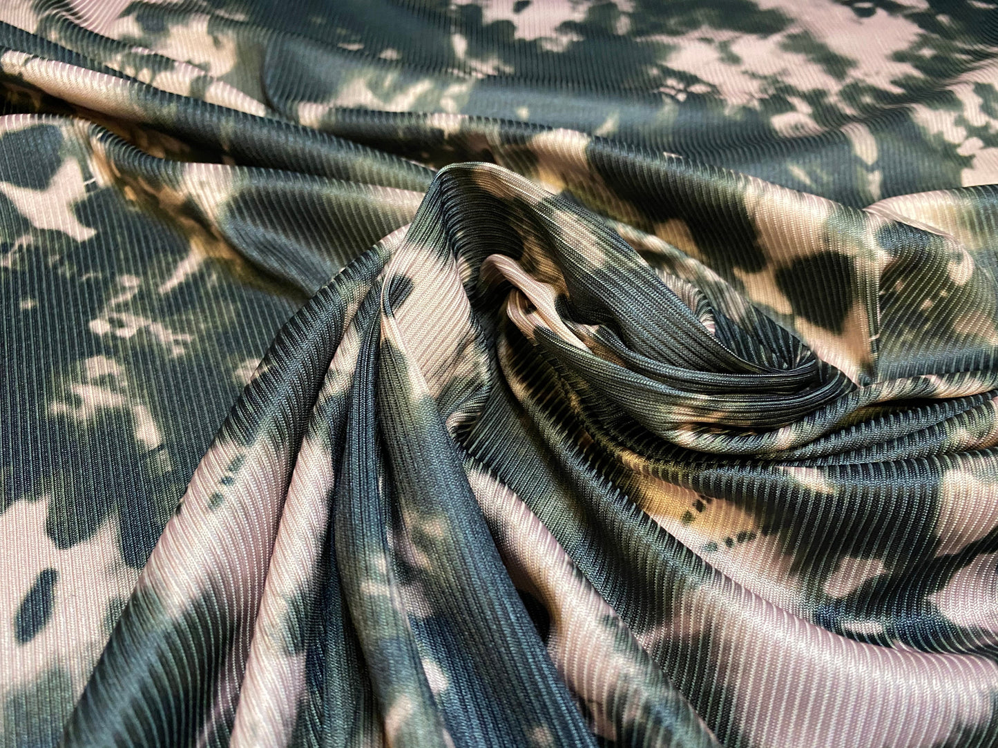 Ribbed jersey fabric, one way stretch - black & nude tie dye print