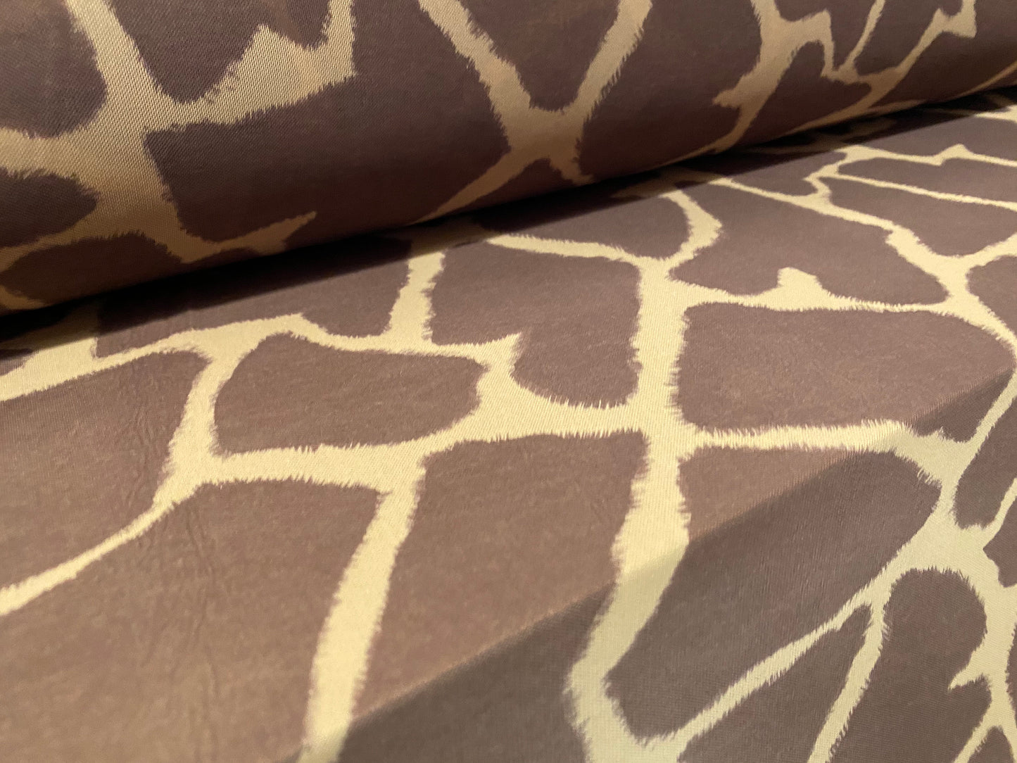 Power mesh net stretch fabric, per metre - giraffe print