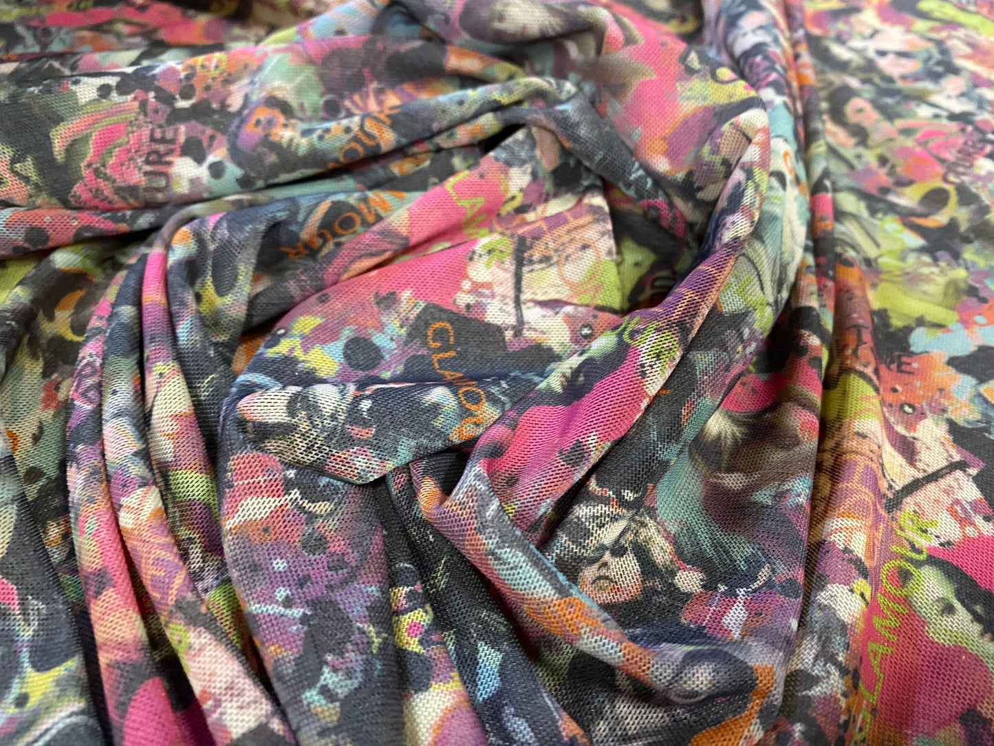 Power mesh net stretch fabric, per metre - portraits women & glamour retro print