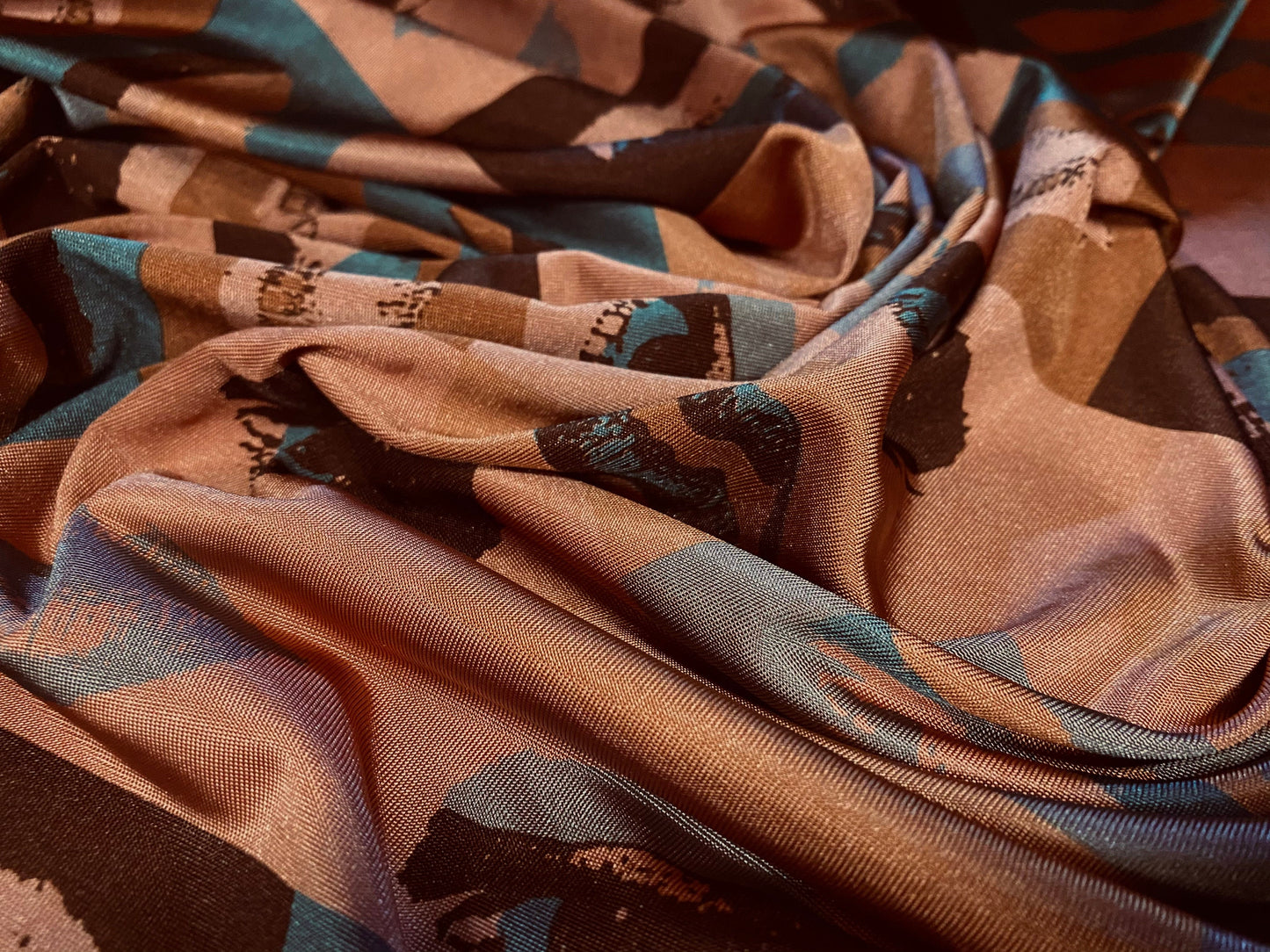 Disco shimmer stretch spandex jersey fabric, per metre - Warhol style lips print - dusky pink