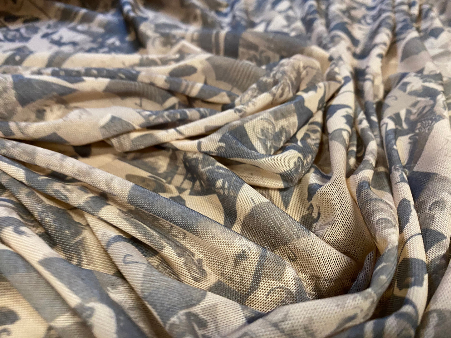 Power mesh net stretch fabric, per metre - 50s retro umbrellas and cars print - Nude