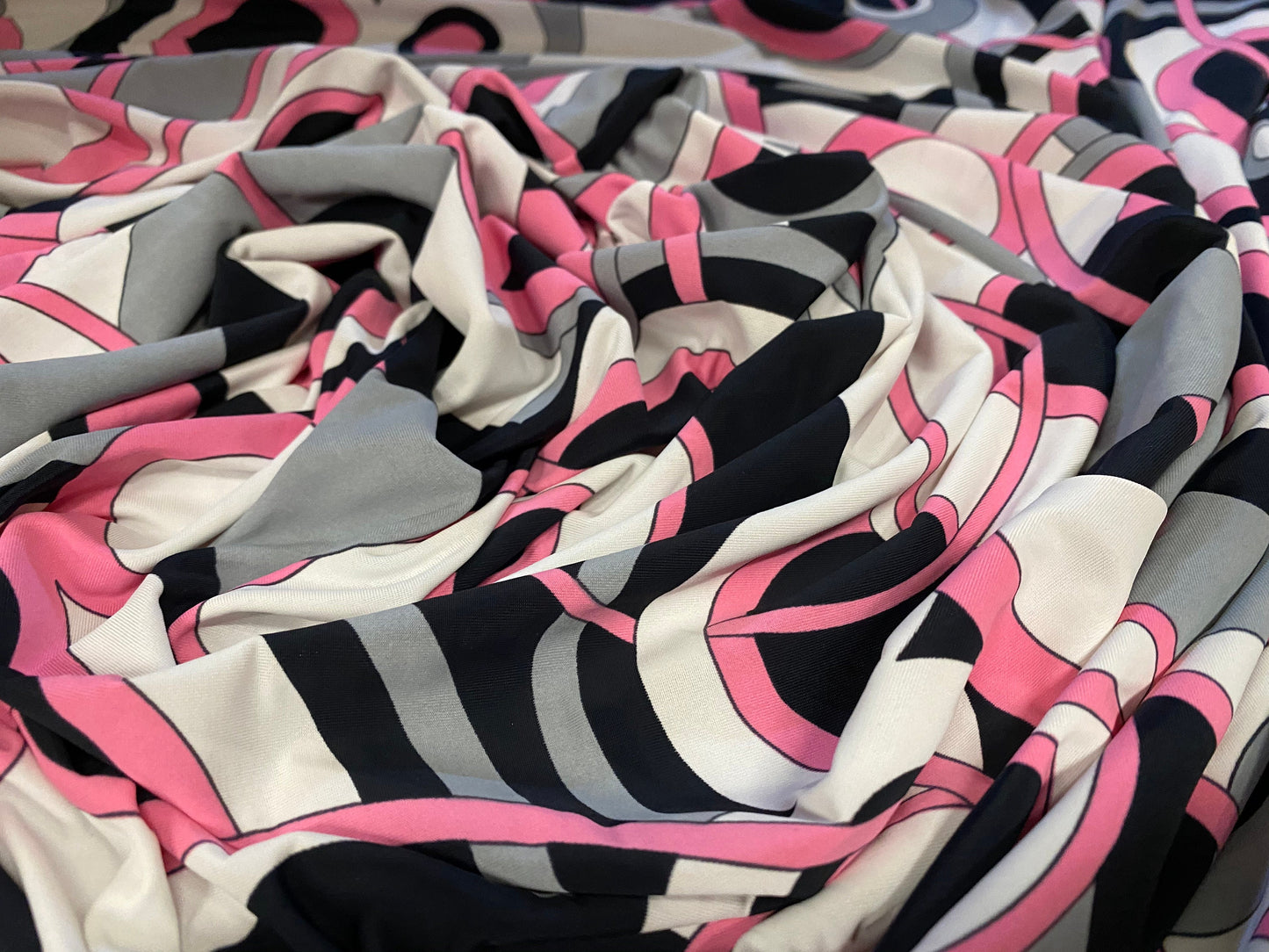 Spandex stretch ITY jersey fabric, per metre - retro circles print - pink