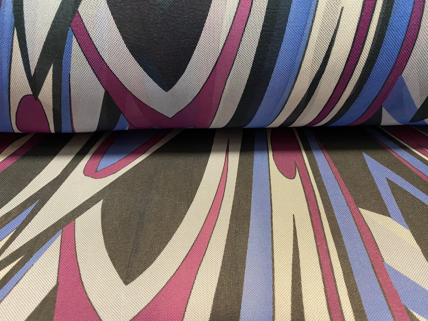 Power mesh net stretch fabric, per metre - retro swirl print - purple