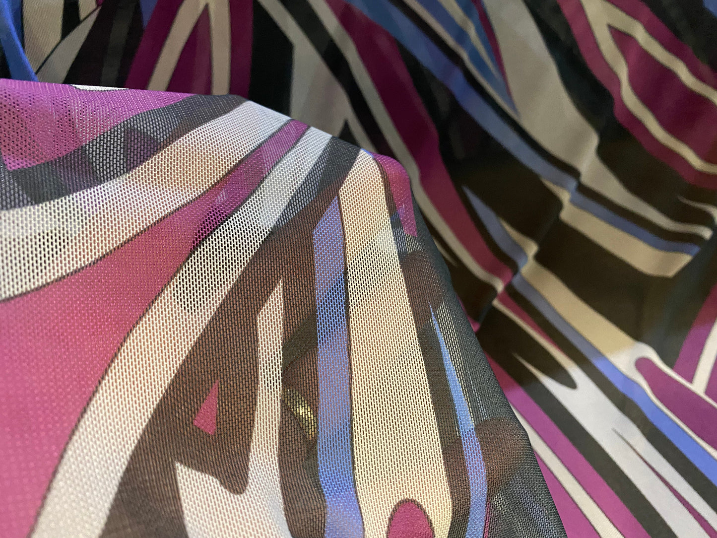 Power mesh net stretch fabric, per metre - retro swirl print - purple