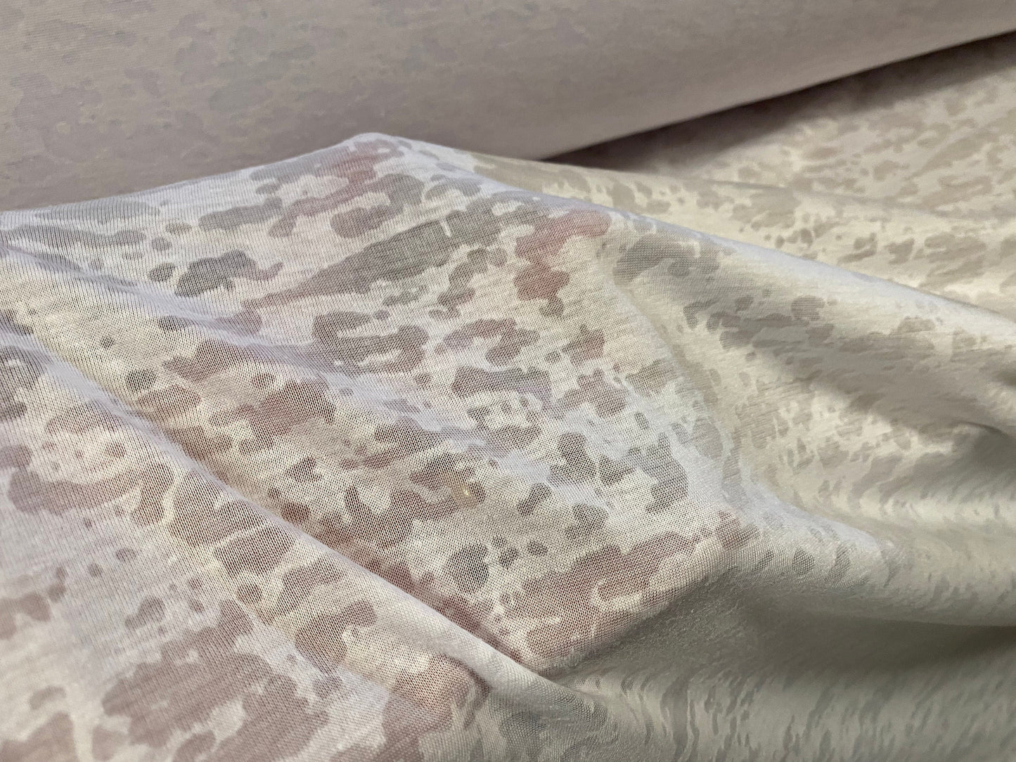 Viscose blend burnout devoré single jersey fabric, per metre - white