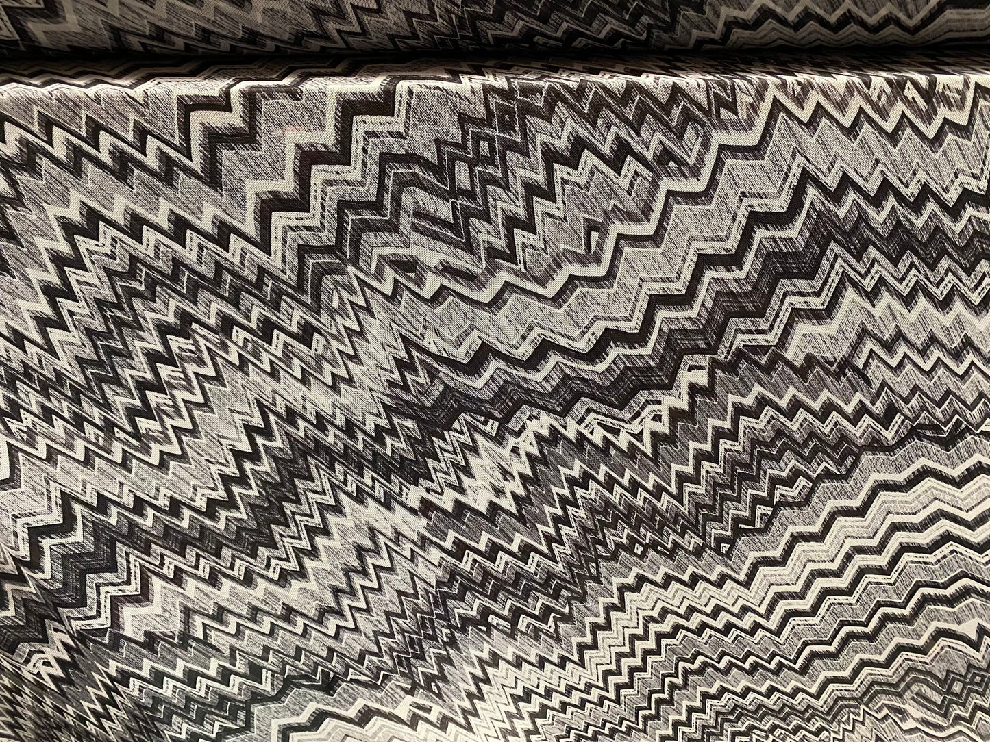 Power mesh net stretch spandex fabric, per metre - crazy zig zag print - monochrome