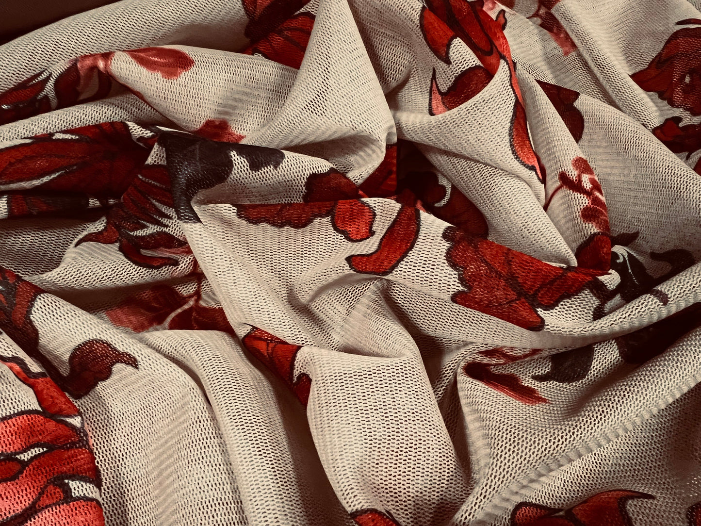 Mesh net lightweight fabric, per metre - flower print - stone & Red