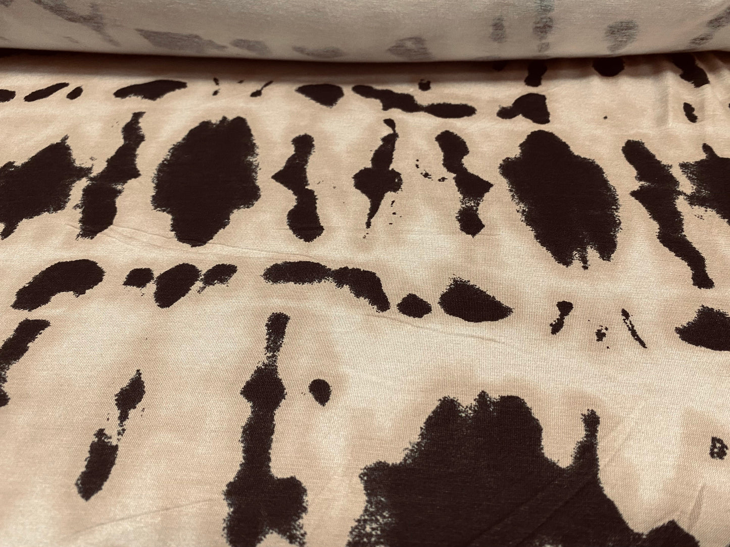 Viscose spandex stretch single jersey fabric, per metre - Tie dye print - Nude & black