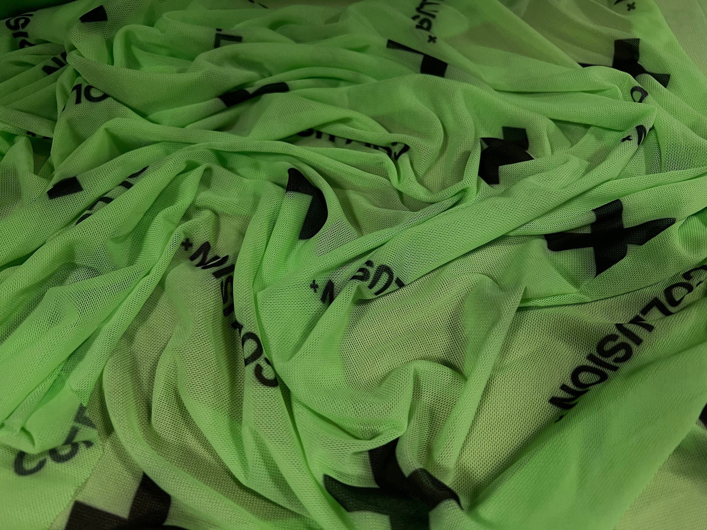 Power mesh net stretch fabric, per metre - Fashion X print - green