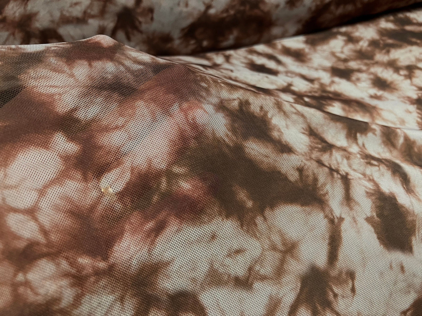 Power mesh net stretch spandex fabric, per metre - tie dye leaf print - brown stone