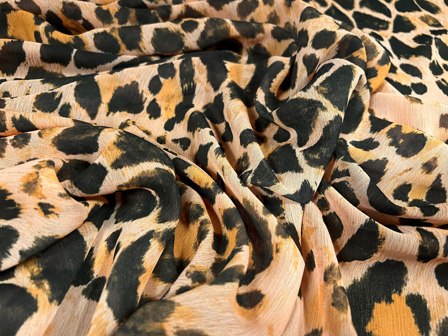 Printed chiffon yoryu dress blouse fabric, per metre - leopardskin animal print - peach