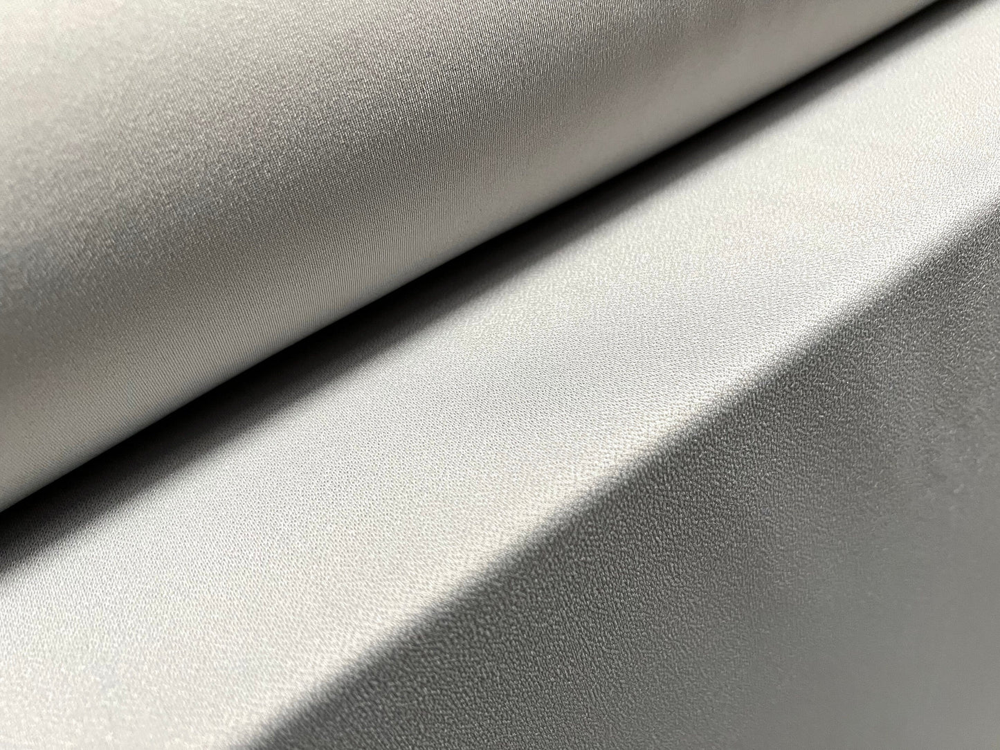 Valentino crepe spandex jersey fabric - similar to scuba - per metre - plain - silver grey