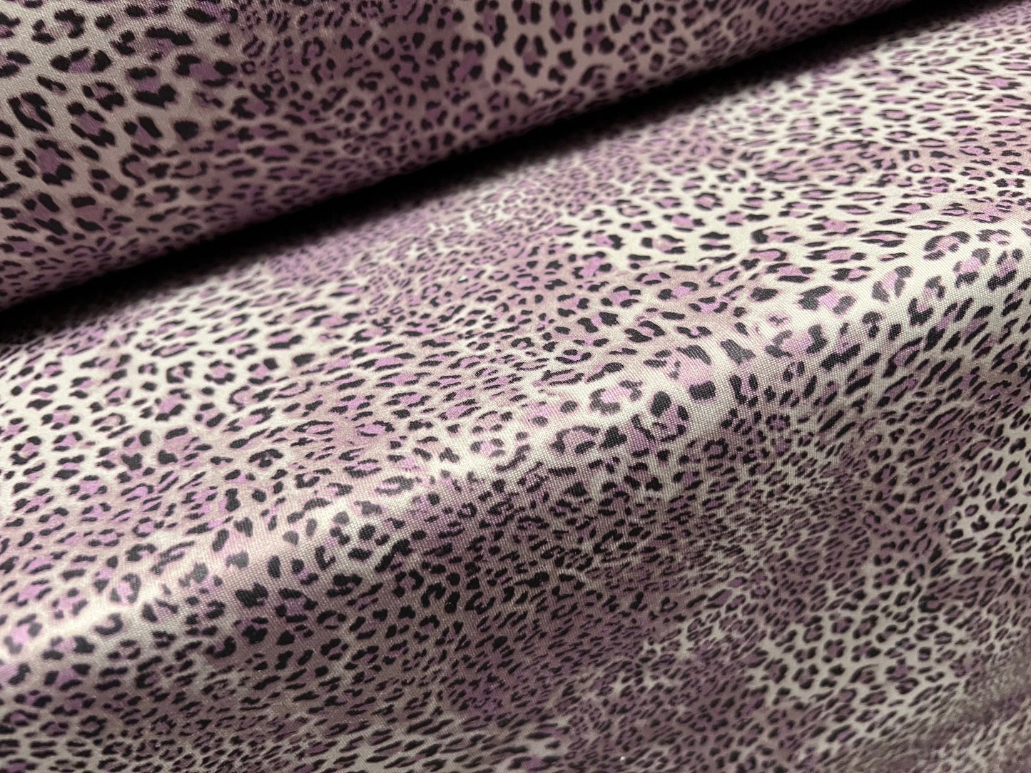 Scuba neoprene style stretch spandex double jersey fabric, per metre - small Leopardskin print - lilac