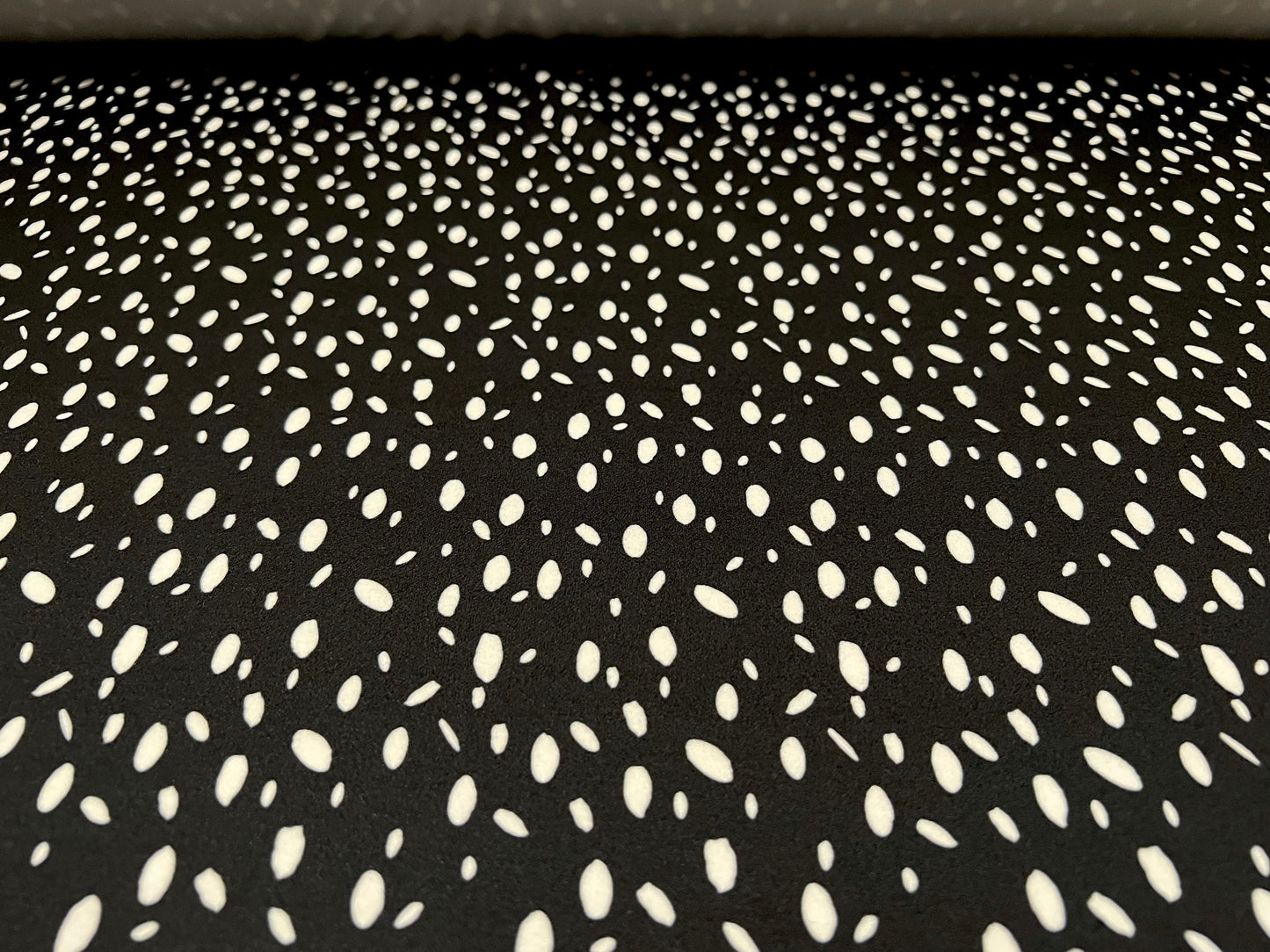 Scuba crepe fabric stretch spandex jersey, per metre - droplet print - black & white