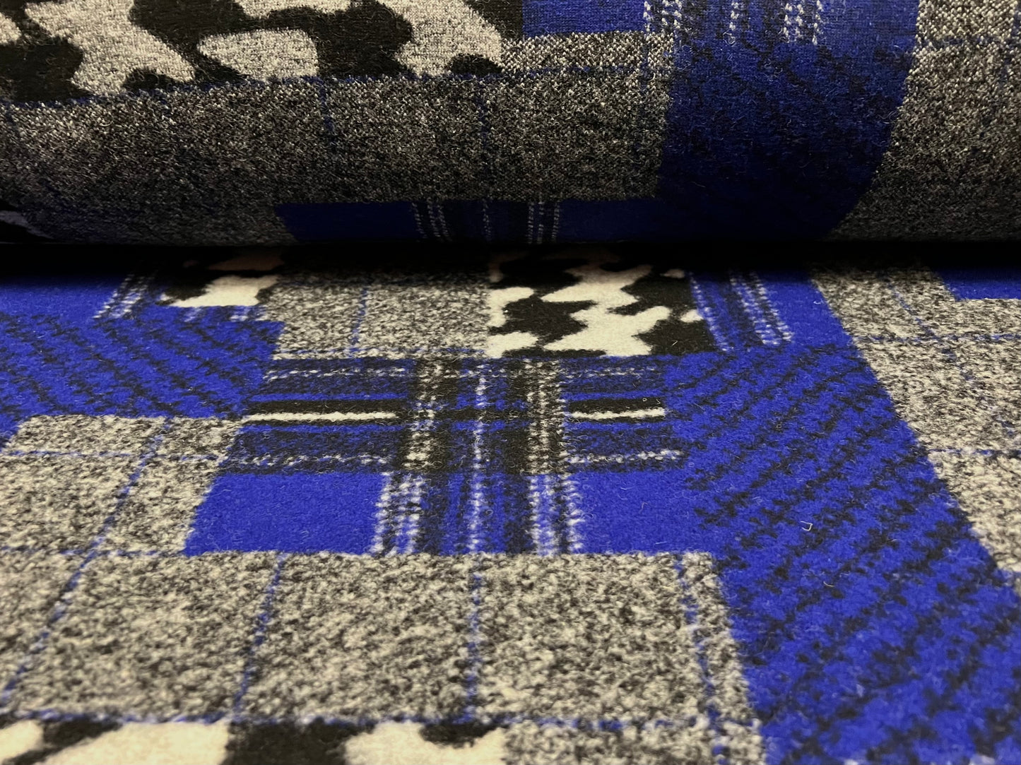 Montana - Wool mouflon flannel fabric, per metre - jumbo houndstooth patchwork design - blue & black