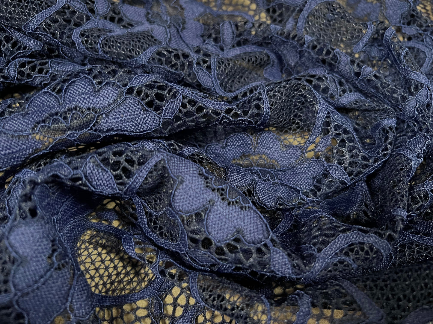 Stretch spandex lace dress fabric with scalloped selvedge, per metre - floral - corded - navy blue