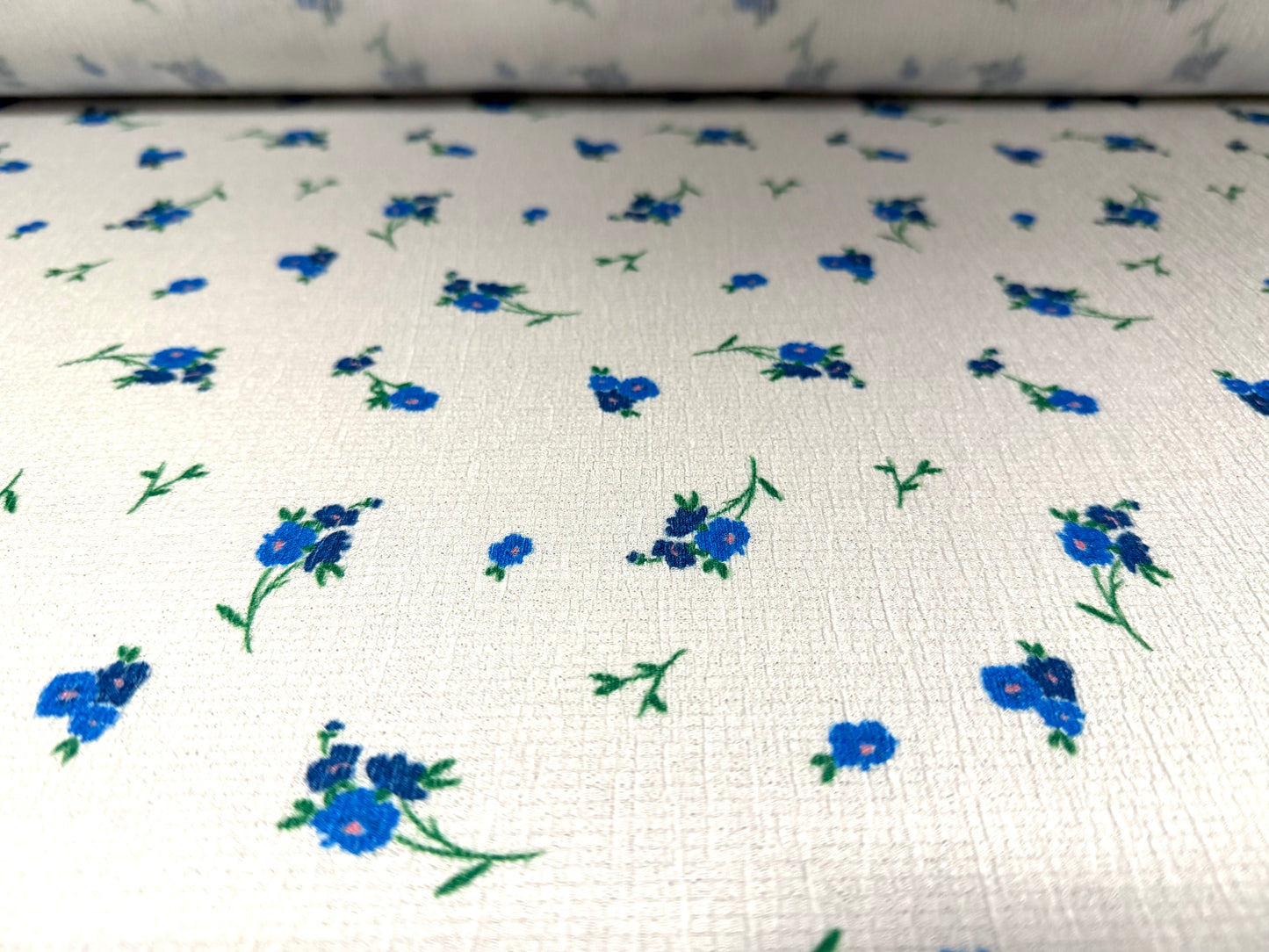Crinkle crepe stretch woven fabric, per metre - floral print - blue & white