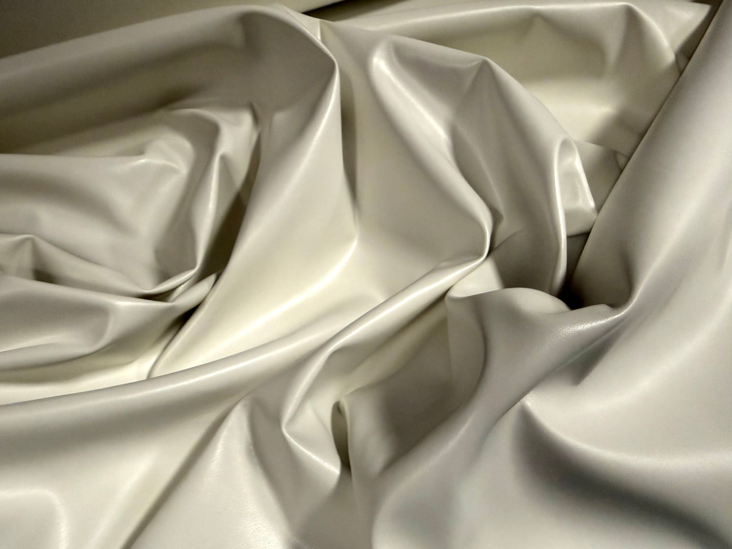 Faux leather pvc coated fabric, per metre - plain - ivory