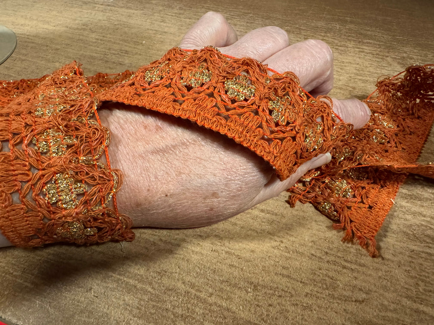 Metallic crochet lace edging trim fabric with scallop, per metre - terracotta with gold lurex