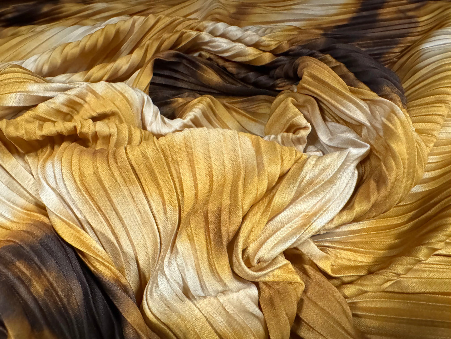 Stretch plissé pleated dress fabric, per metre - diagonal ombré print - gold & cream