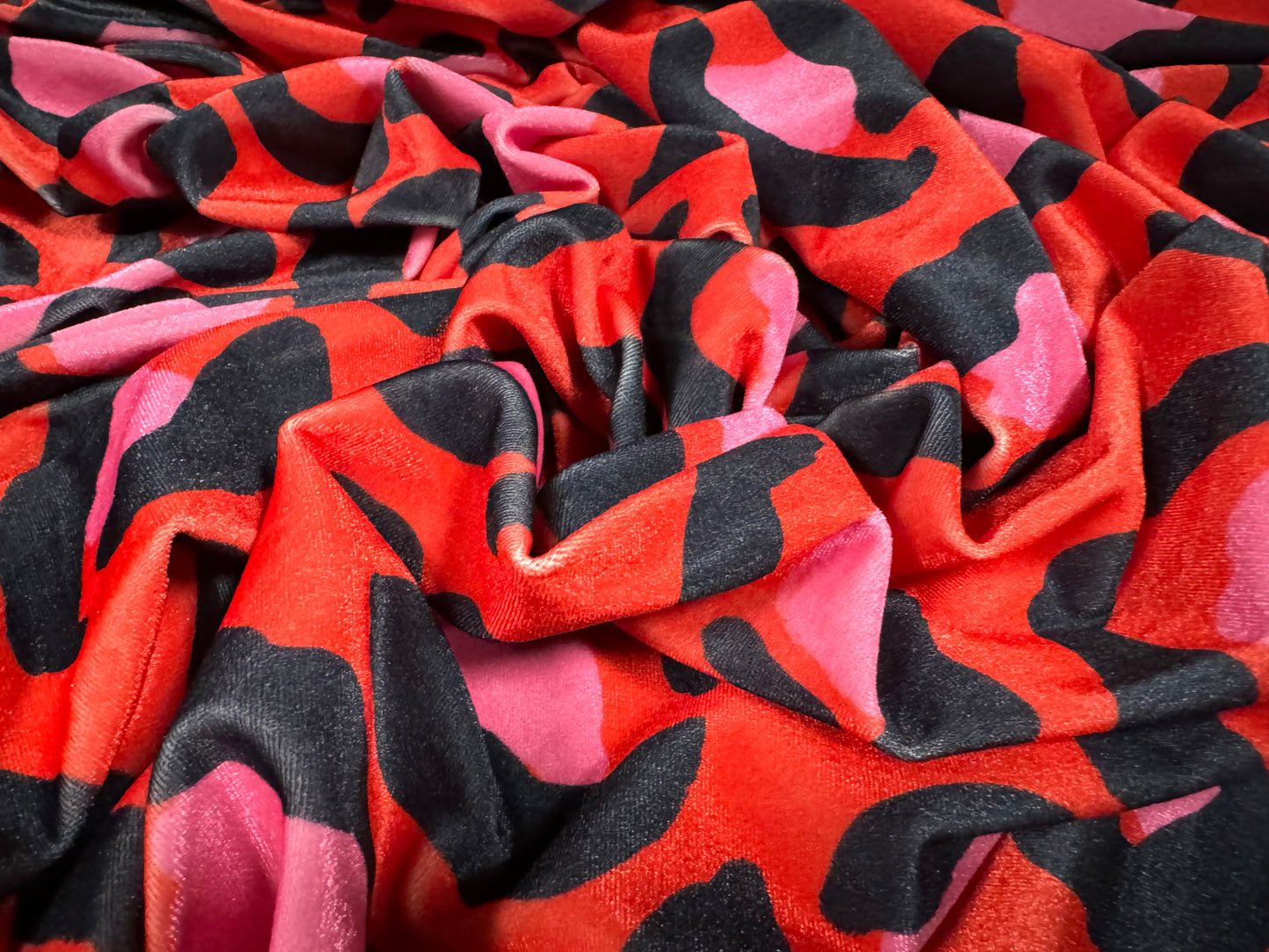 Spandex velvet stretch dress fabric, per mere - jumbo cheetah print - bright red & pink