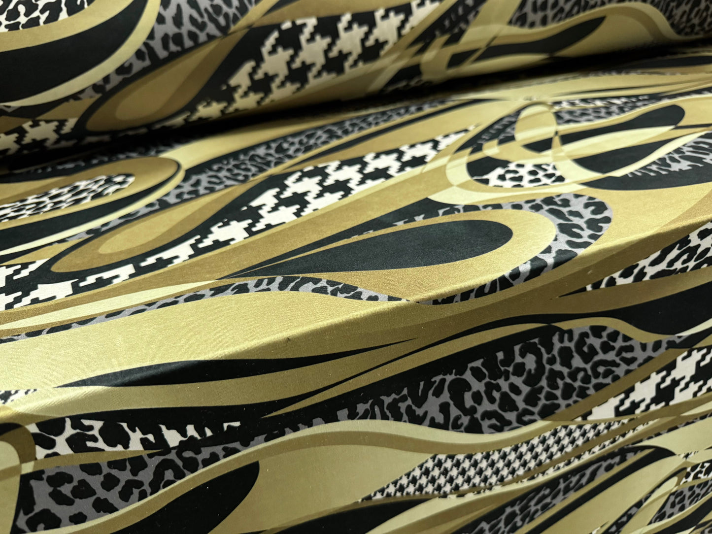 Soft touch stretch spandex single jersey fabric, per metre - houndstooth swirl print - khaki