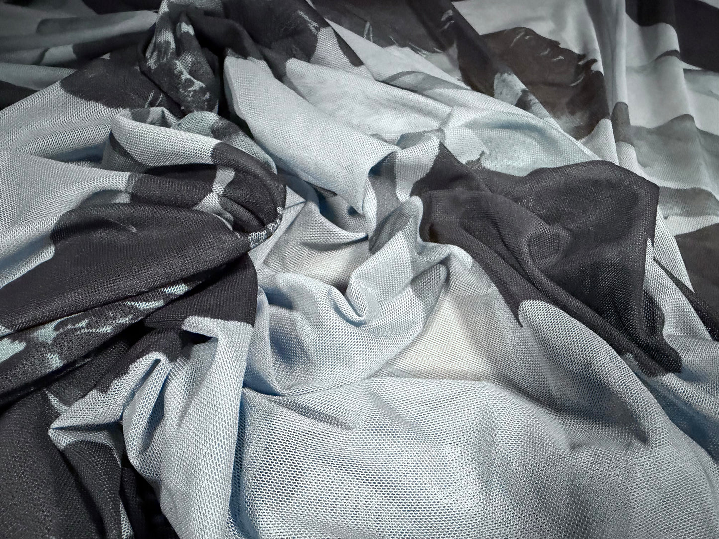 Power mesh net stretch spandex fabric, per metre - lily print - powder blue