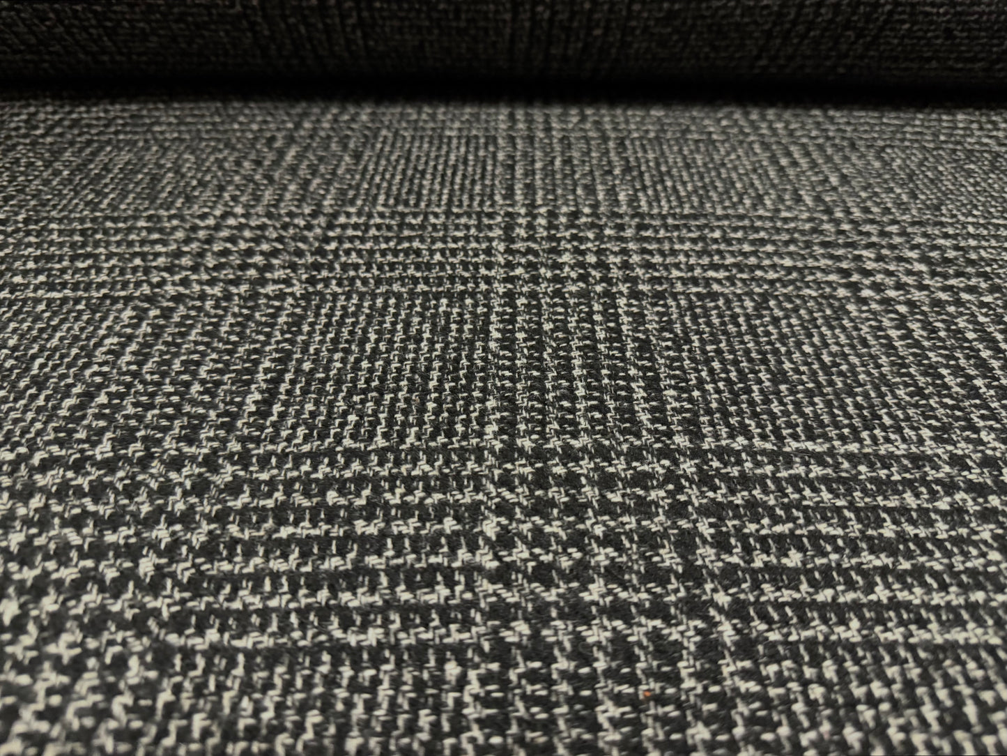 Heavyweight wool mouflon fabric, per metre - houndstooth check - black & grey