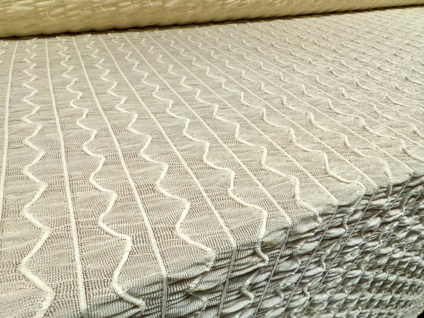 Super stretch mesh fashion fabric, per metre - zigzag jacquard - cream