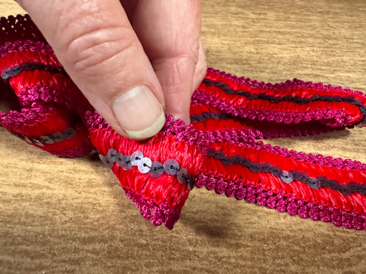 Embroidered edging trim fabric with sequins, per metre - fuchsia & red